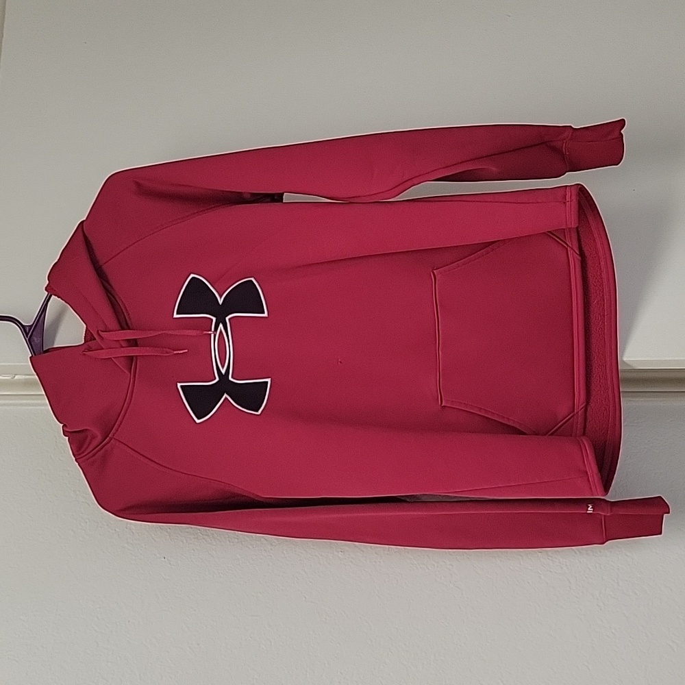 Under Armour pink sweatshirt hoodie